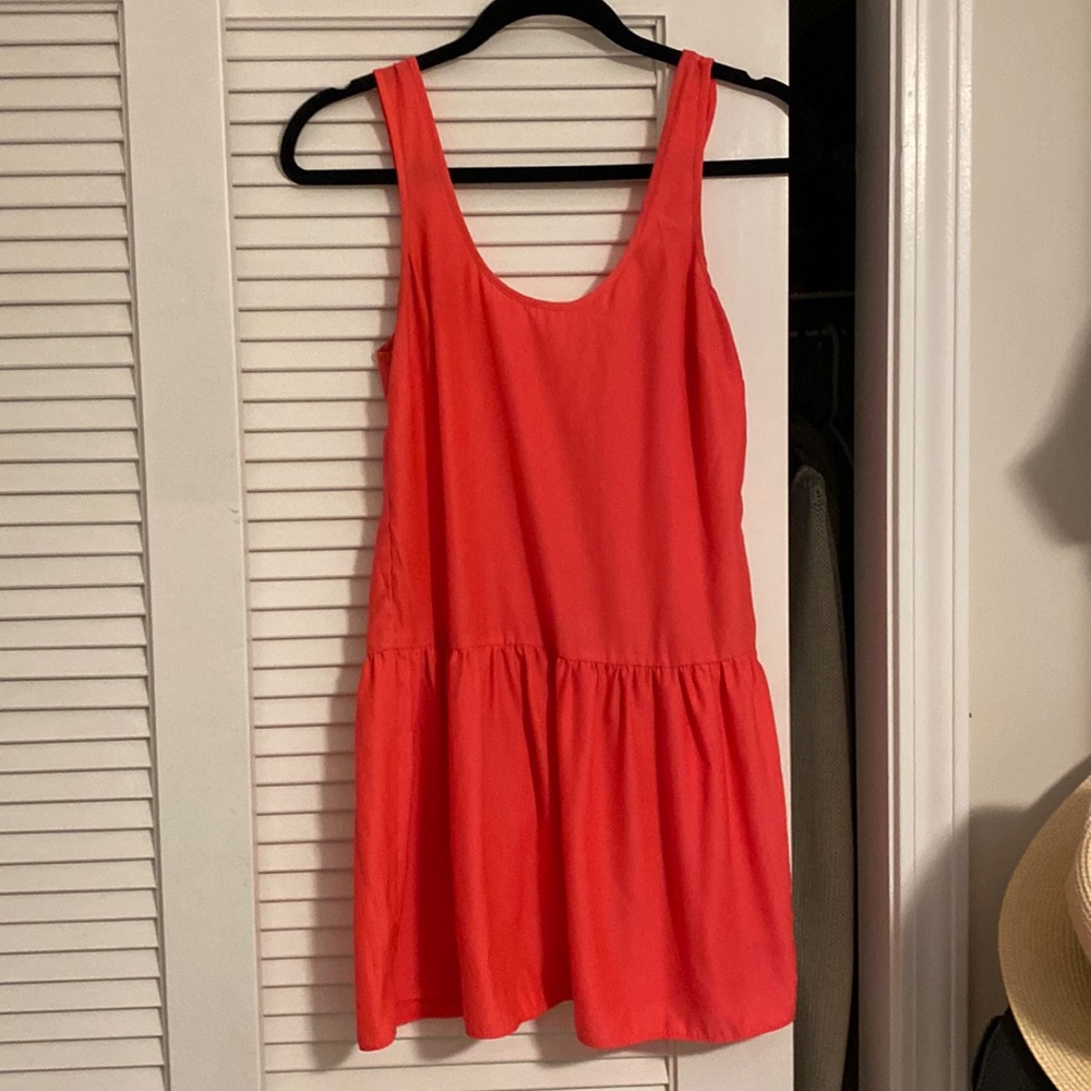 Adorable, fun, bright dress!